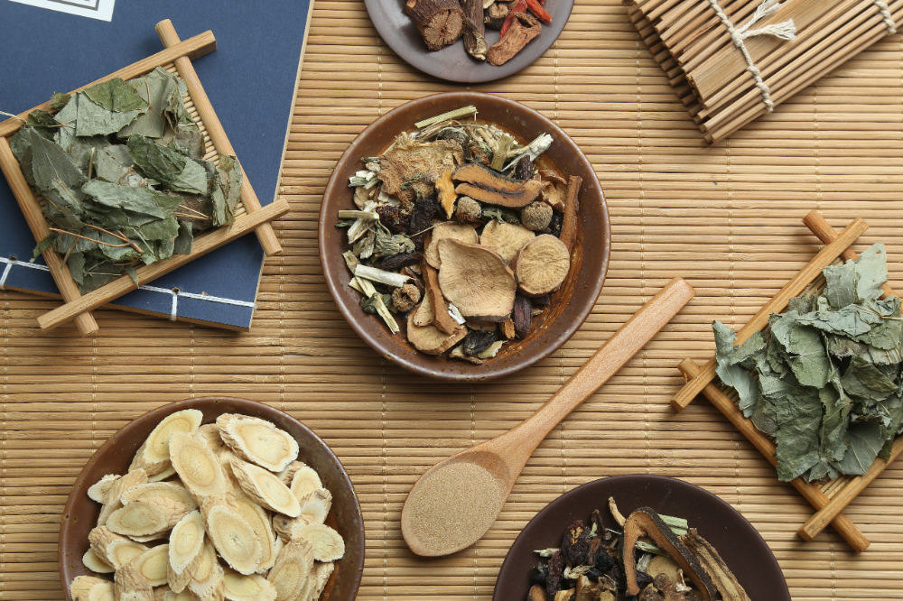 Nằm muối thảo dược Eathmama